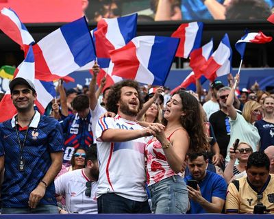 Paraguay 0-1 France: World Cup last 16 – as it happened