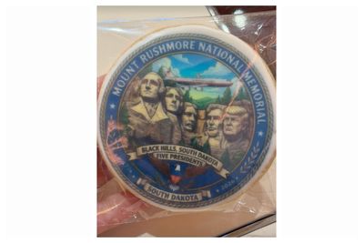 Trump’s daughter-in-law shows off bizarre cookie on Air Force One featuring new face on US monument