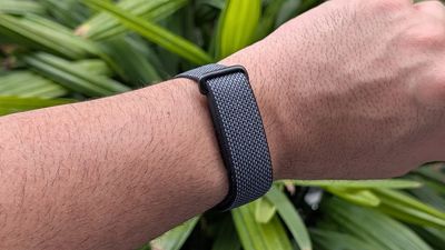 I tracked my sleep on Fitbit Air vs Whoop for a week — does spending more buy you better sleep data?