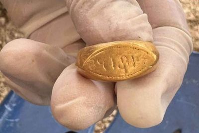 Ancient gold rings spark call for museum