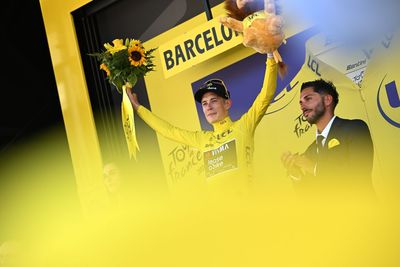 Tour de France GC standings – Tadej Pogačar closes in on Jonas Vingegaard with time bonus on stage 2