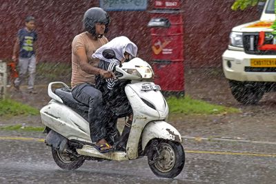 Weather Today and Tomorrow (July 5-6): IMD warns of extremely heavy rain in Mumbai, Gujarat, Maharashtra, Madhya Pradesh and Odisha; thunderstorms, lightning likely in Delhi, Rajasthan, Bihar and Telangana