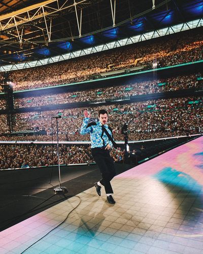 Harry Styles pays heartfelt tribute to One Direction bandmates in final Wembley gig