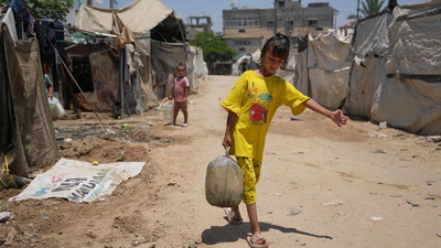 'Directly attacking people': Rat infestation, sewage worsen Gaza's humanitarian crisis