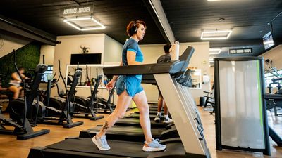 You don’t have to run to get fitter—this 20-minute treadmill walking workout is a great cardio session that’s gentle on your joints