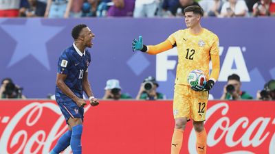 World Cup 2026 : France battle through Paraguay dark arts