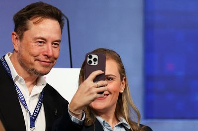 SpaceX AI Phone Rumours Explained: Report Claims Investors Were Shown a Slim Prototype After Elon Musk's Denial