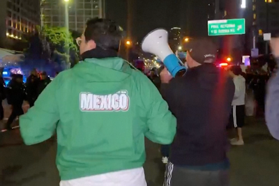 Mexican fans try to disrupt sleep of England footballers with drums, music and fireworks