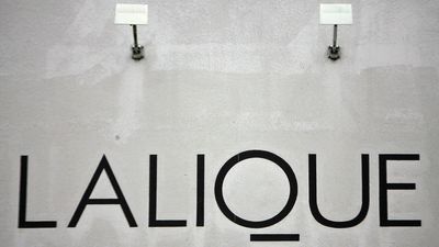 Thieves steal around €4 million in jewellery from French museum