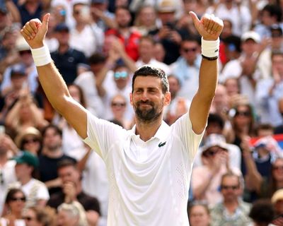 Djokovic breaks Wimbledon record with win over Safiullin to reach quarter-finals