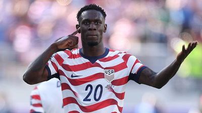 ‘Scandalous’—How Soccer World Reacted to Folarin Balogun’s Stunning World Cup Reprieve