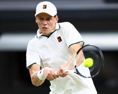 Jannik Sinner swats aside Mochizuki to reach Wimbledon quarter-finals