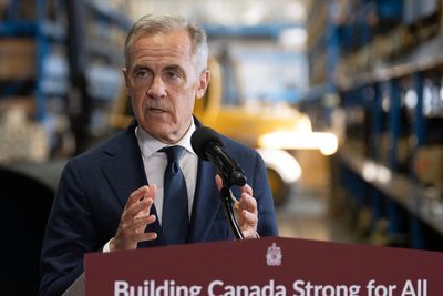 Canada to decide between German, South Korean submarine bids on Monday