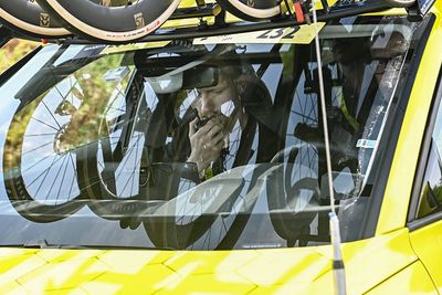 Tour de France penalties, fines and yellow cards – Visma-Lease a Bike team car relegated, DS given yellow card on stage 17