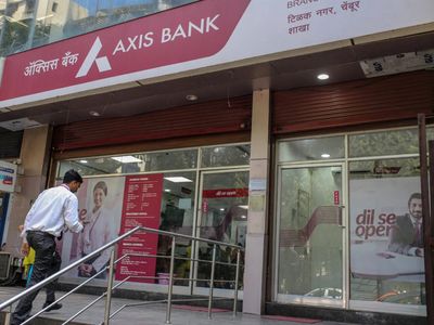 Indian banks slash short-term debt sales on cheaper forex funding
