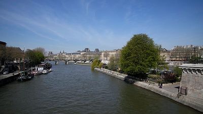 How does the EU ensure you swim in clean waters? Ask the Euronews AI chatbot
