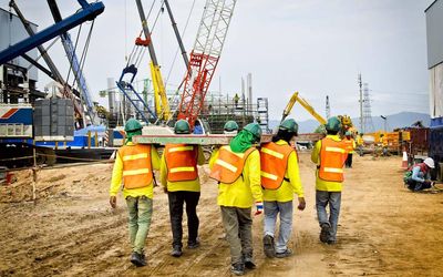 UAE announces midday break rules for outdoor workers; employers face fines of up to Dh50,000