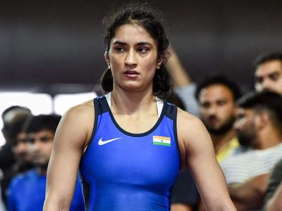 Delhi High Court gives two weeks to WFI to decide show-cause notice to Vinesh Phogat