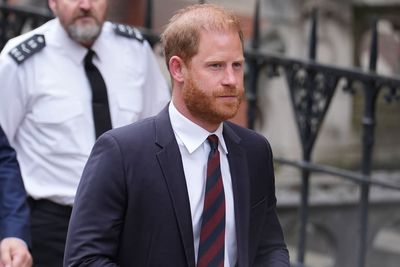 Harry will not stay at Buckingham Palace after U-turn acceptance came too late