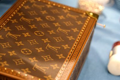 Chinese tea chain ordered to pay Louis Vuitton £1.1m over floral logo dispute