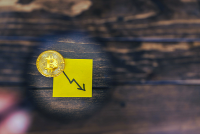Trump Crypto Fans Rocked by $3.8B Loss as Congress Accuses POTUS of Running 'Meme Coin Ponzi Scheme'