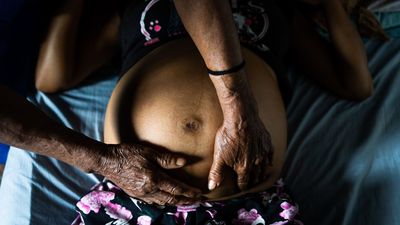 Indigenous midwifery photo series takes prestigious women’s photojournalism crown