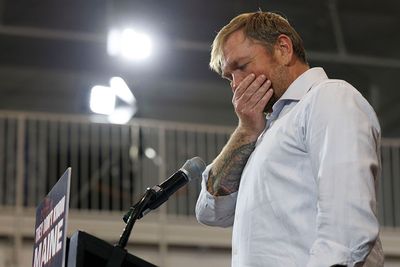 Democrats call on Platner to step down as he denies sexual assault allegation