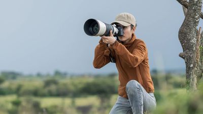 Just released and already the No.1 camera lens in Japan – a telephoto lens unlike anything before