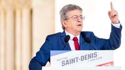 French left-wing leader Jean-Luc Mélenchon declares 'Players have rights too!' over the death of physical discs