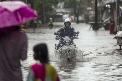 Mumbai weather today latest updates: IMD issues Orange alert, schools shut, BMC urges residents to stay indoors