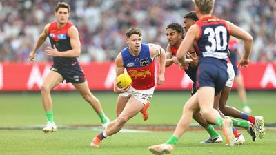 Magpies keep 'hat in ring' for in-demand Lachie Neale