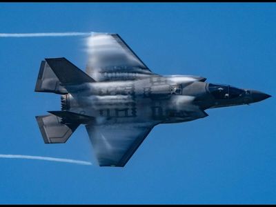 Donald Trump expected to tell Turkey he is ready to restore access to F-35 jets, NYT reports
