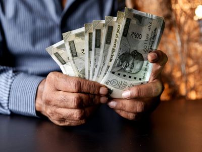 EPS pension: Check how much monthly pension you can get after 10–25 years of service under EPS 2026