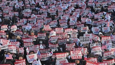 South Korean law targeting 'fake news' takes effect as journalists' groups raise concerns
