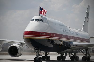 Trump’s tiny Air Force One hot dog roasted by the internet