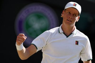 Wimbledon 2026: Jannik Sinner back in semi-finals after hard-fought win over Jan-Lennard Struff