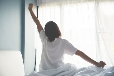 How a sleep schedule can help you poop