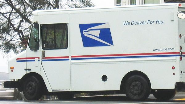 New Jersey mom complains about her mail carrier’s parking. Then she says her mail is now being held hostage