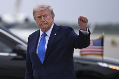 Close to a million investors of the Trump memecoin lost a collective $3.8 billion, even as the president disclosed $636 million in earnings