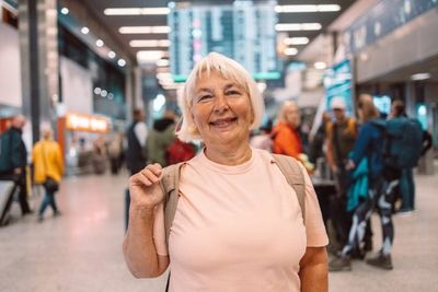 The Summer Travel Scam Retirees Should Watch Before Booking a Last-Minute Trip