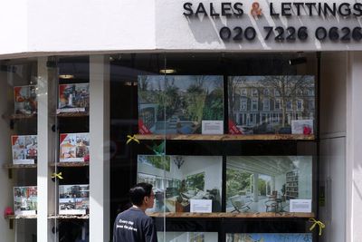The age when people in the UK’s aspirations to own a home ‘fade sharply’
