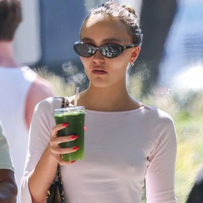 Hold the Neutral Ballerinas—2026's Biggest Color Trend Is Coming for Ballet Flats