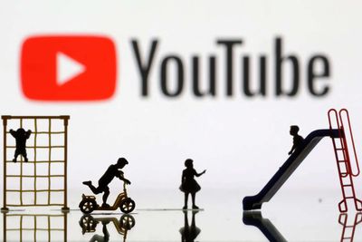 YouTube defends video that falsely claims Sydney massacre survivor is 'crisis actor'