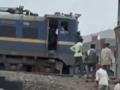 Did a loco pilot stop a train to buy samosas? Western Railway explains what really happened