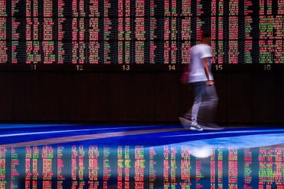 Thai regulator tracks mystery investor in blue-chip companies