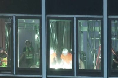 NYC construction workers scramble to stabilize high-rise after support beams buckle