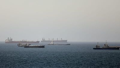 US forces launch new strikes on Iran to curb threat to Hormuz, military says