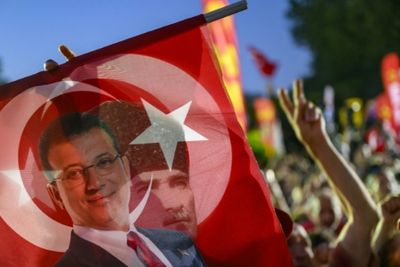 Court ejects Istanbul mayor from corruption trial