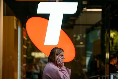 Can’t catch the train, can’t use Eftpos, can’t charge your car: how Telstra’s outage wreaked havoc across Australia