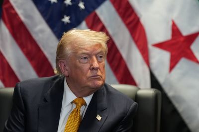 Bulletin PM briefing: Trump warns of more Iran strikes and Farage v Binface in Clacton